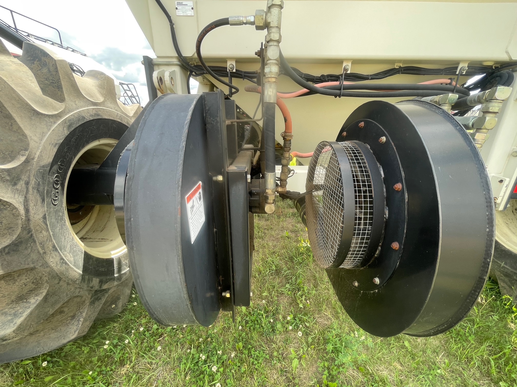 2004 Bourgault 5350 Air Tank/Cart