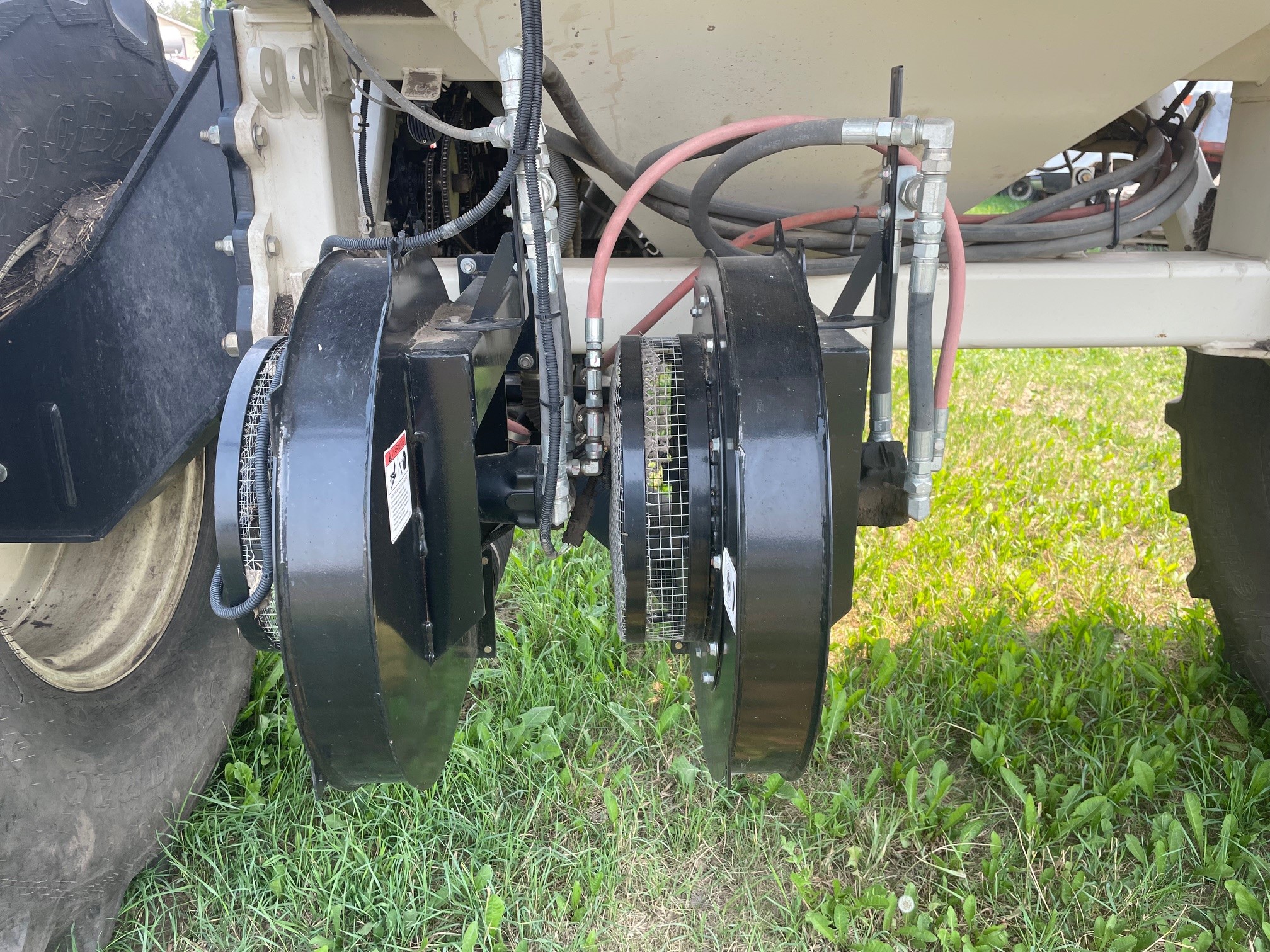 2016 Bourgault 6550 Air Tank/Cart