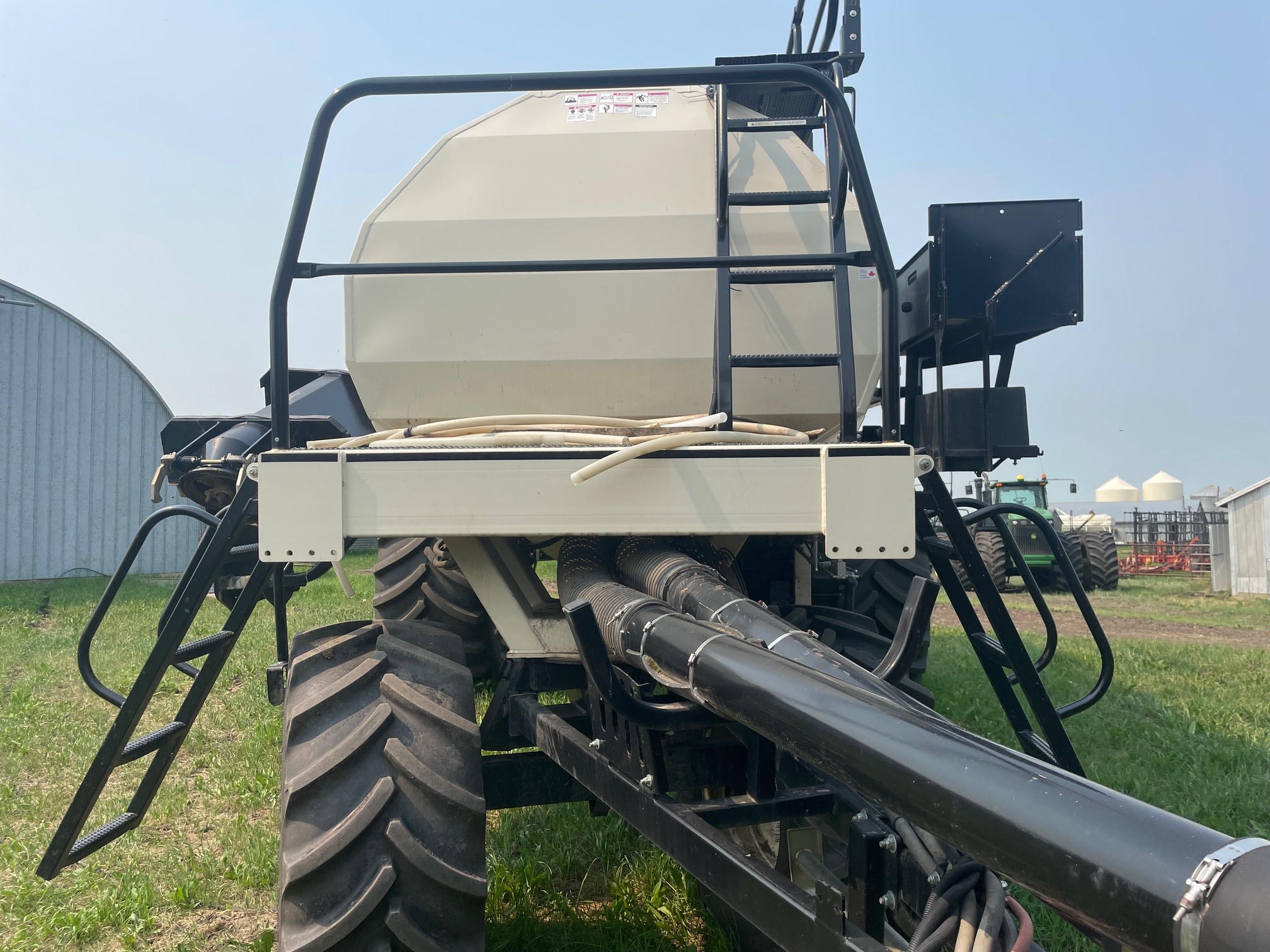 2016 Bourgault 6550 Air Tank/Cart