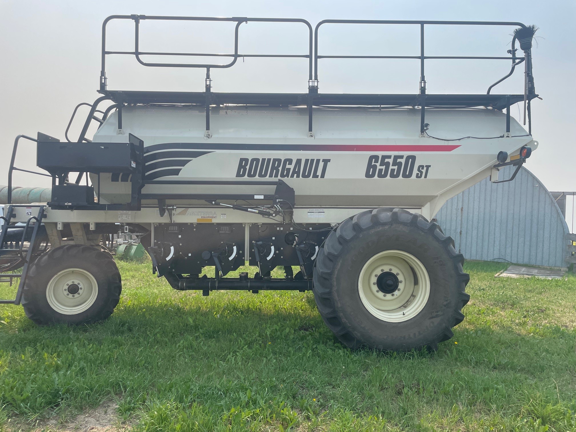 2016 Bourgault 6550 Air Tank/Cart