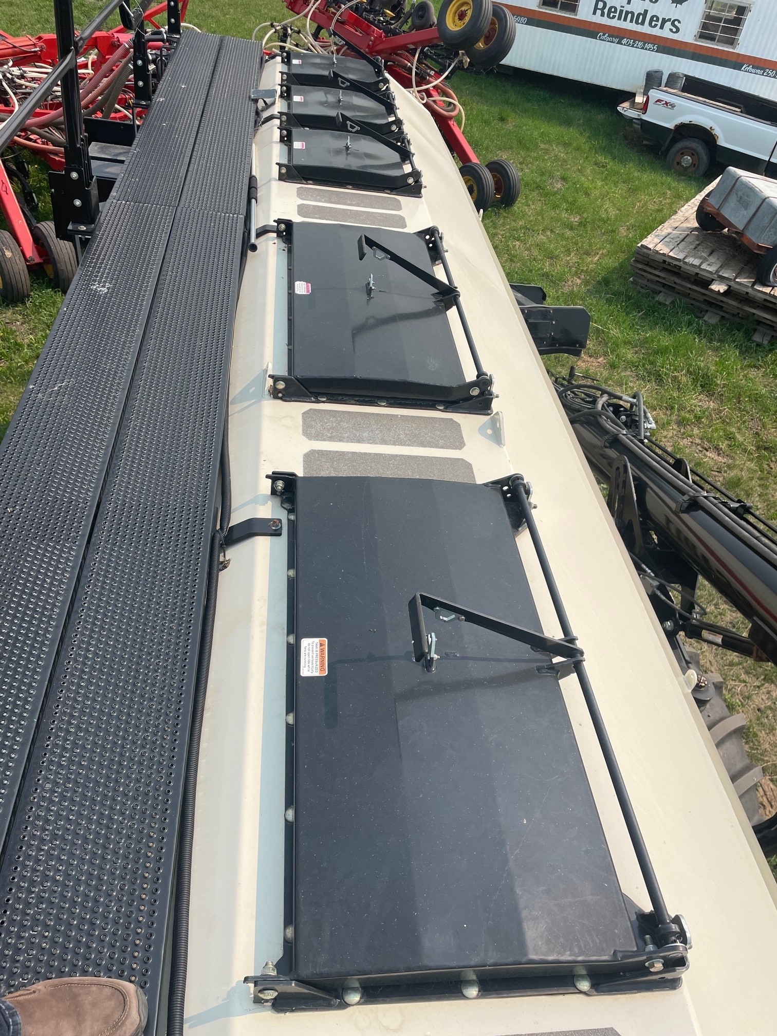 2016 Bourgault 6550 Air Tank/Cart