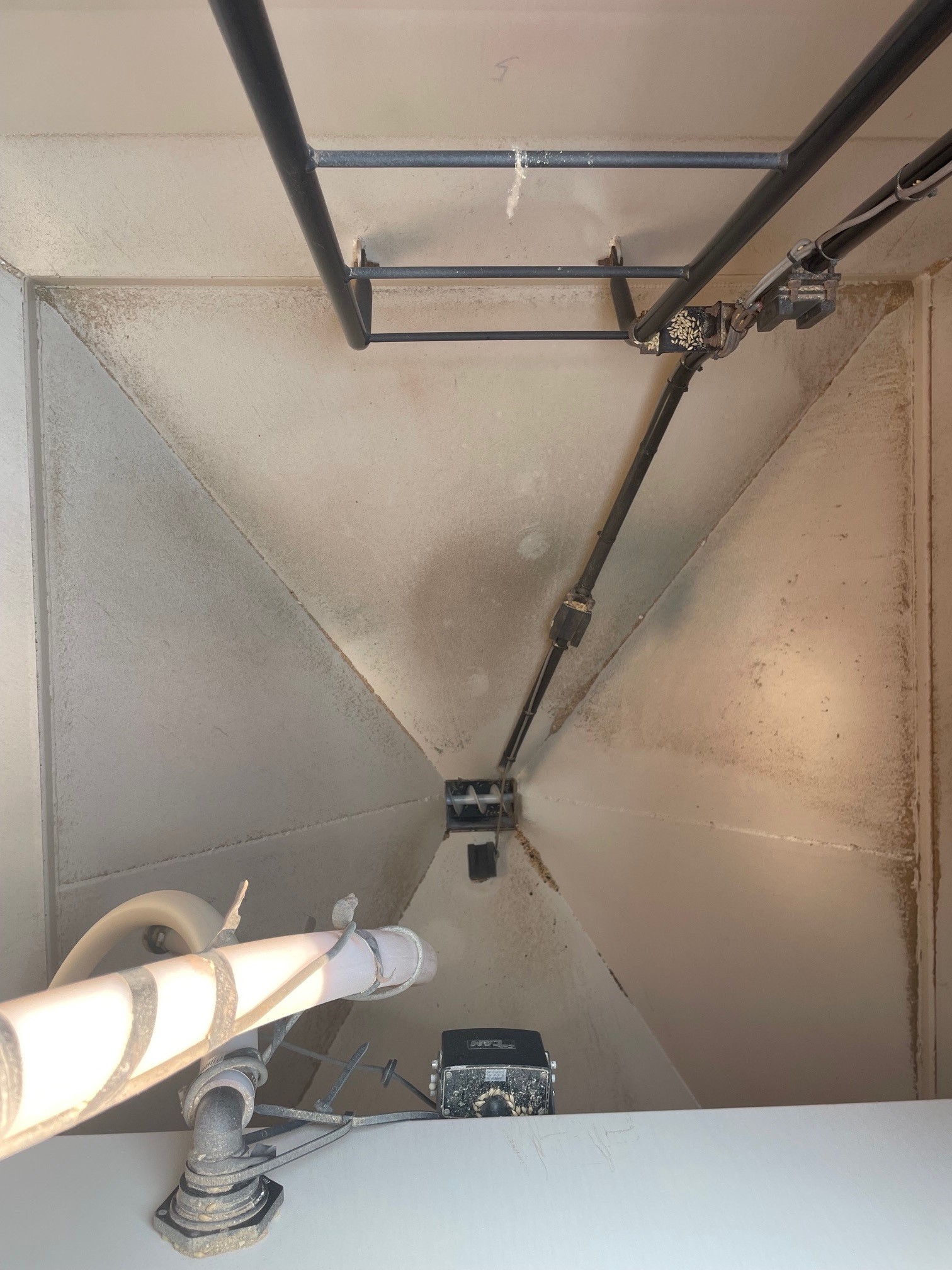 2016 Bourgault 6550 Air Tank/Cart