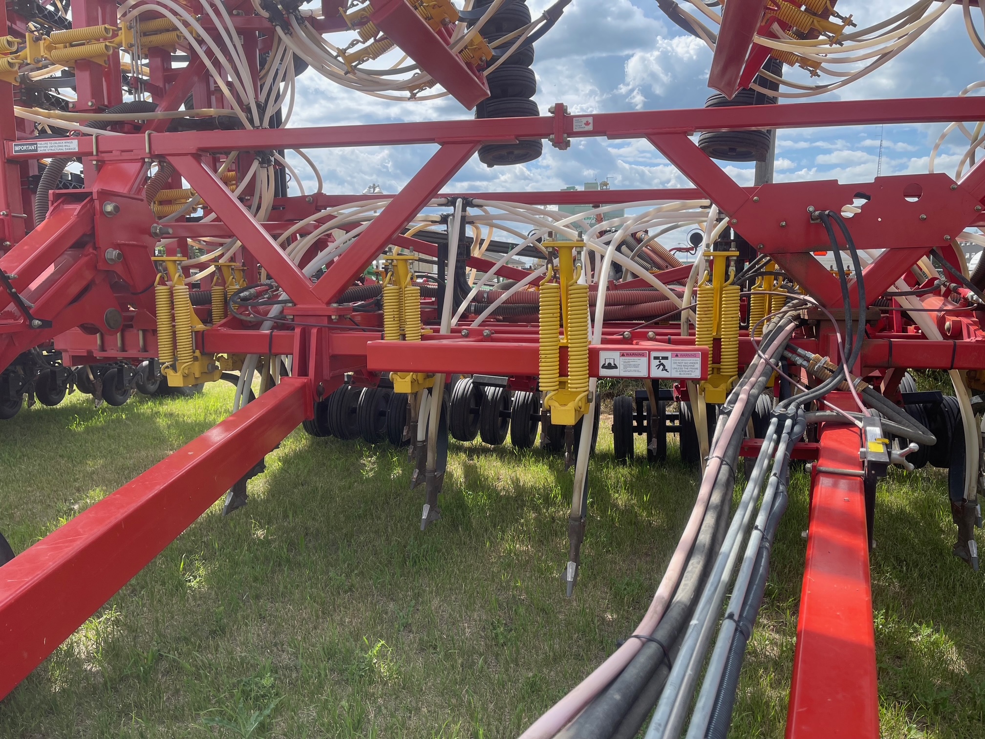 2014 Bourgault 5810-62 Air Drill