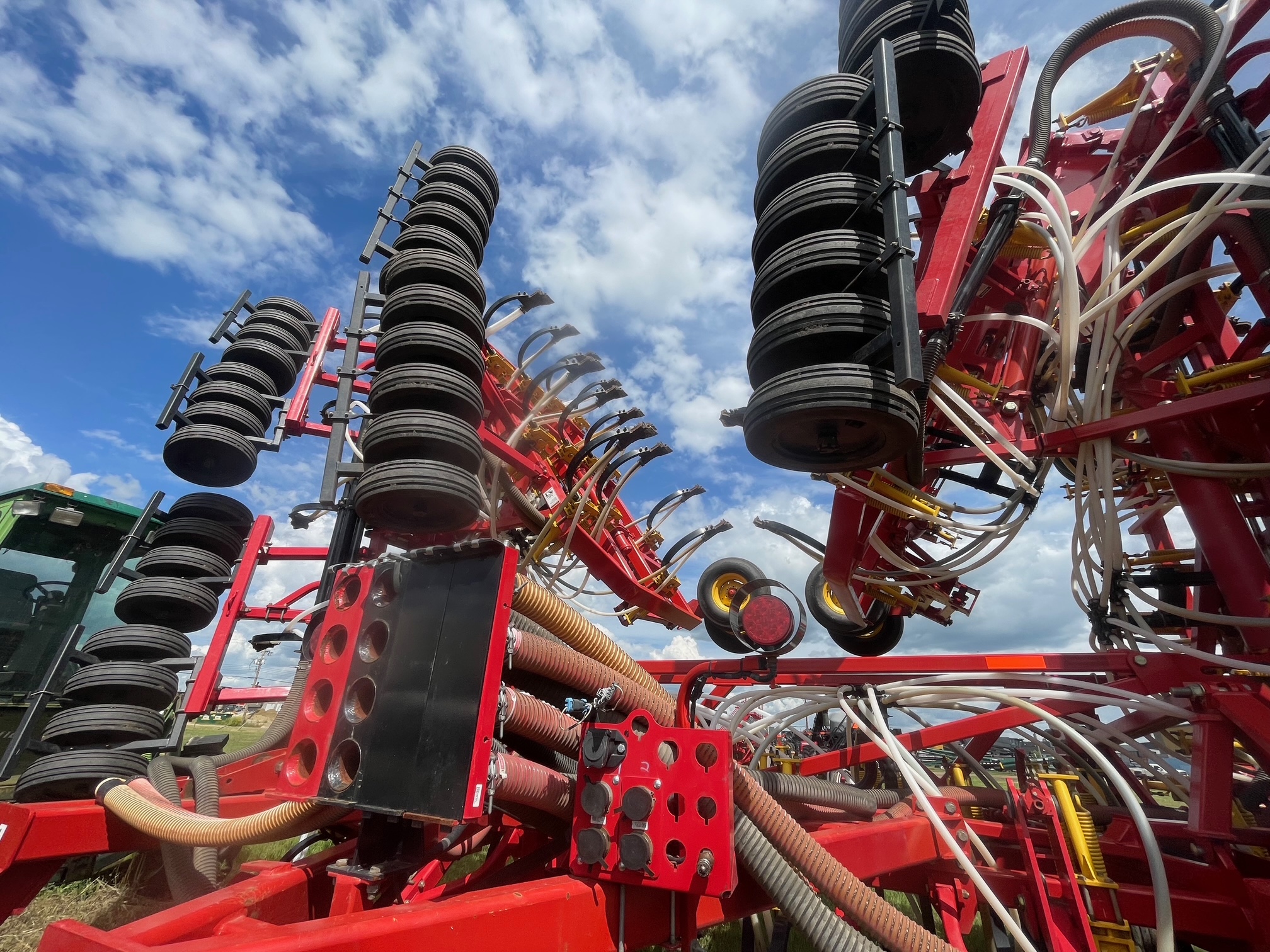 2014 Bourgault 5810-62 Air Drill
