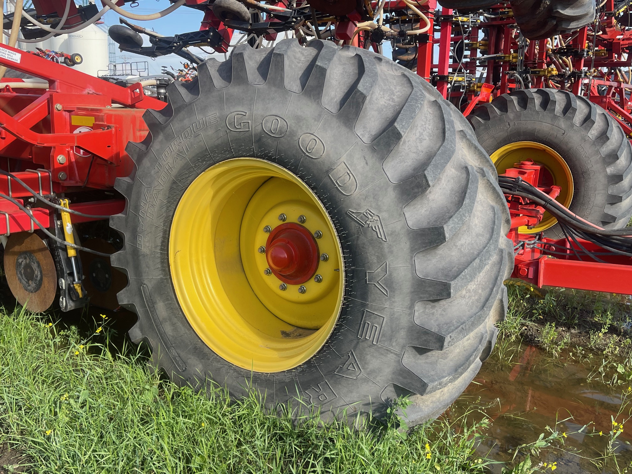 2014 Bourgault 3320-66 Air Tank/Cart