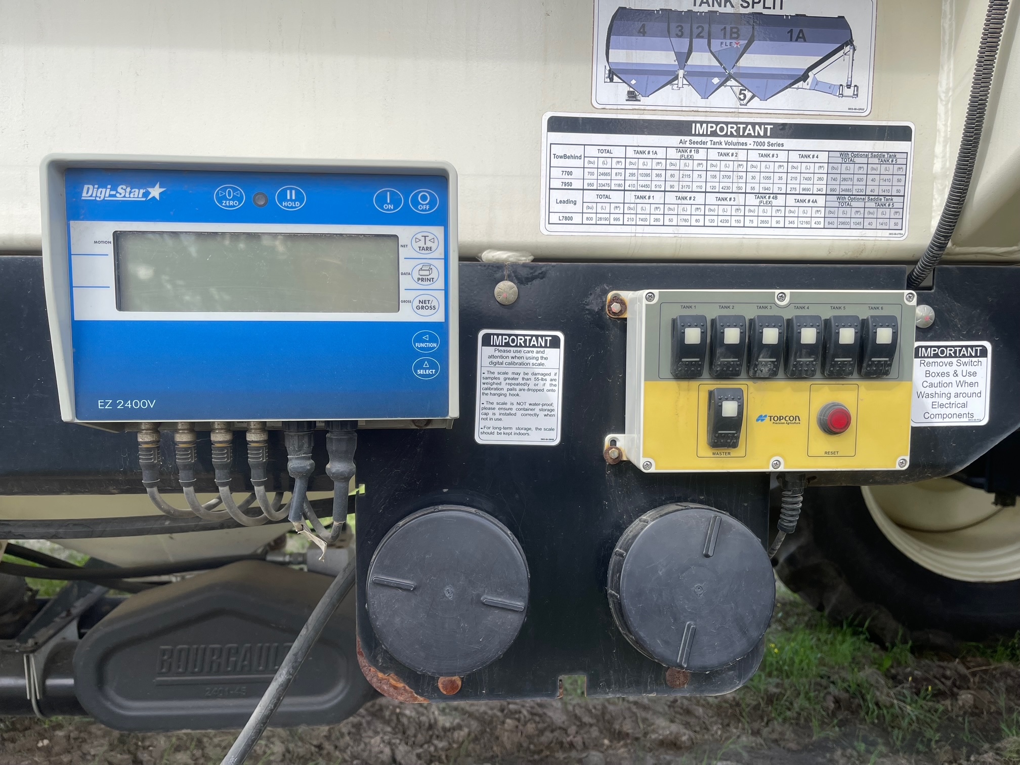 2014 Bourgault 7700 Air Tank/Cart