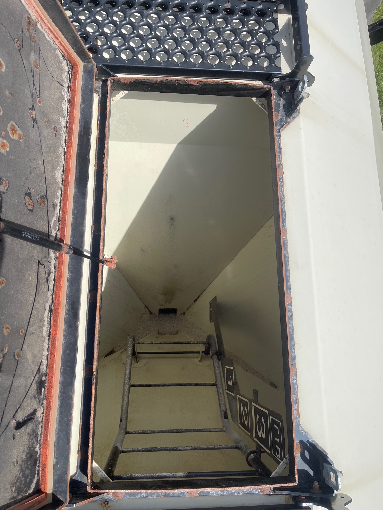 2014 Bourgault 7700 Air Tank/Cart