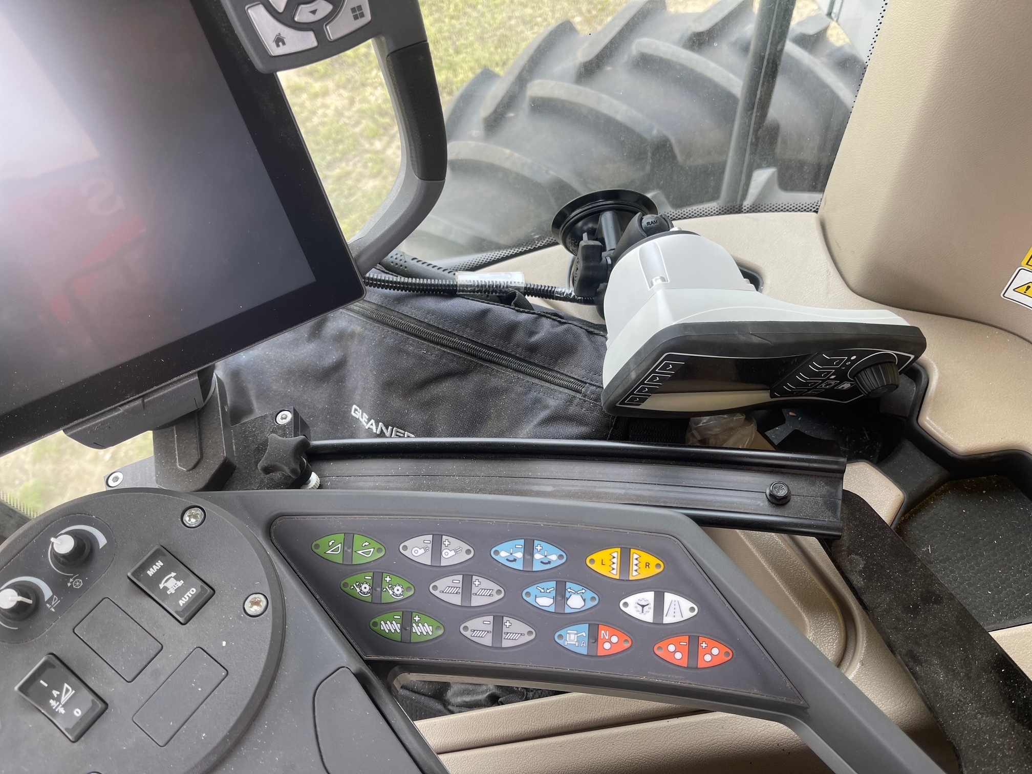 2023 Gleaner S97 Combine