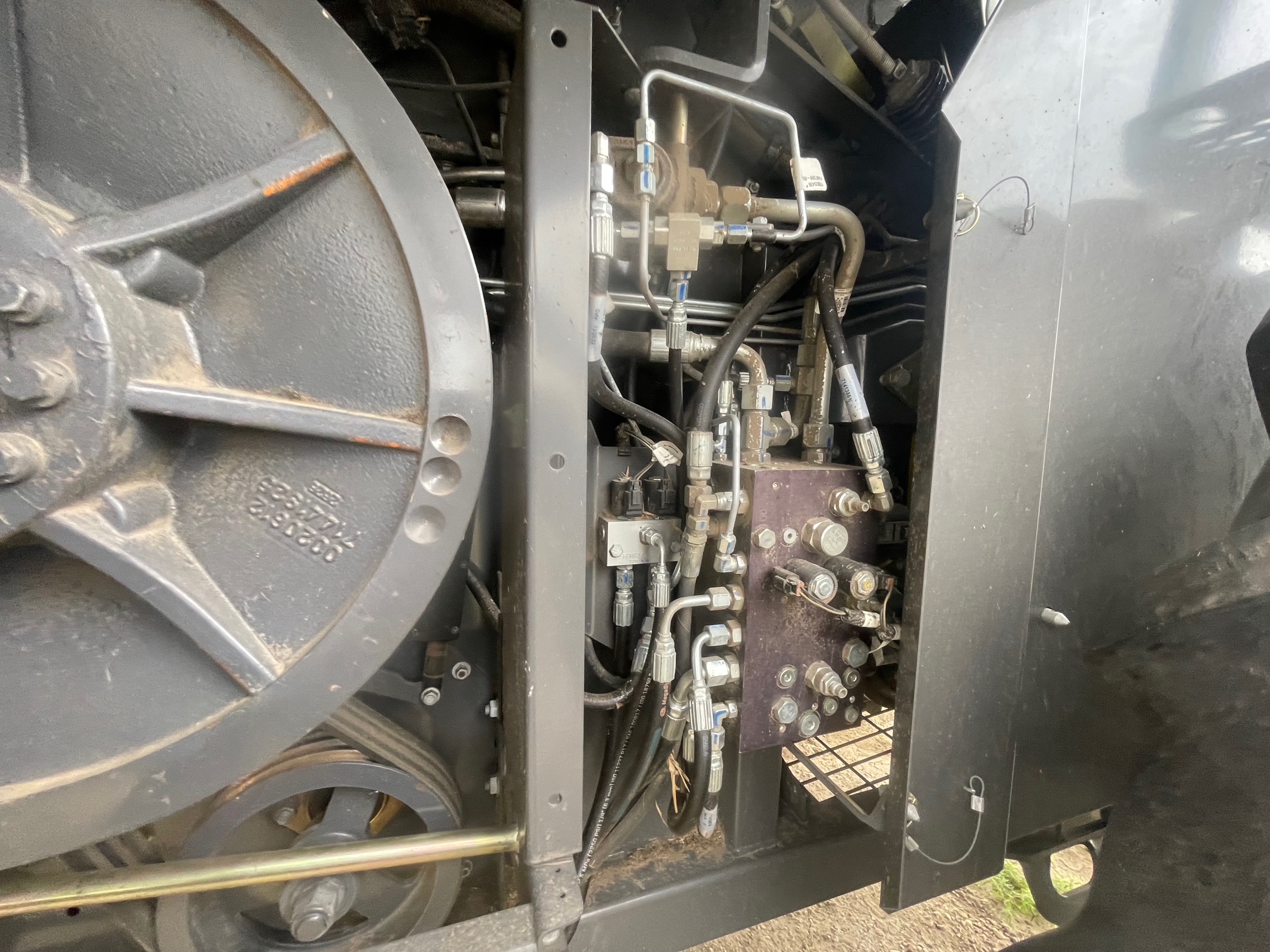 2023 Gleaner S97 Combine