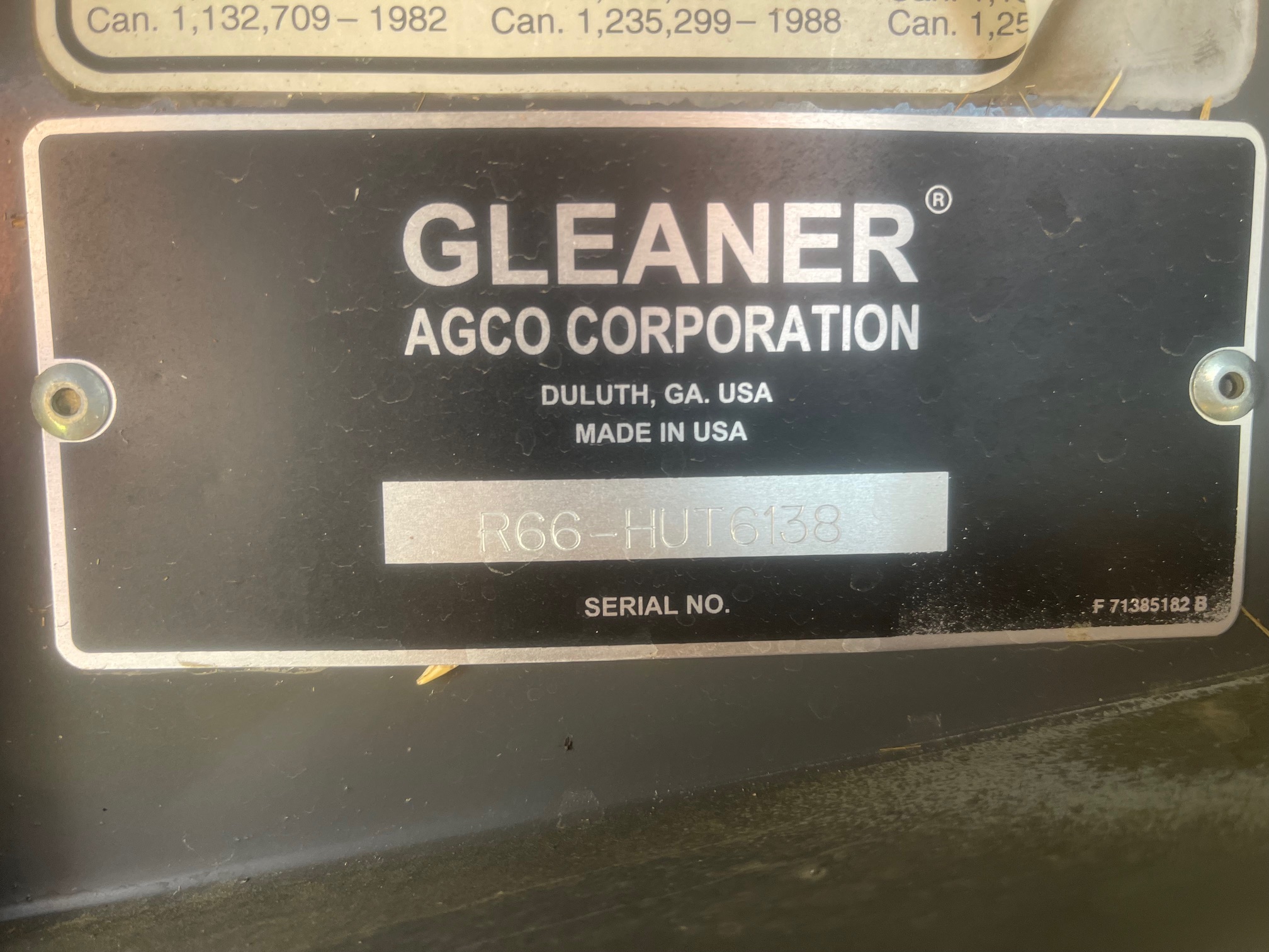 2009 Gleaner R66 Combine