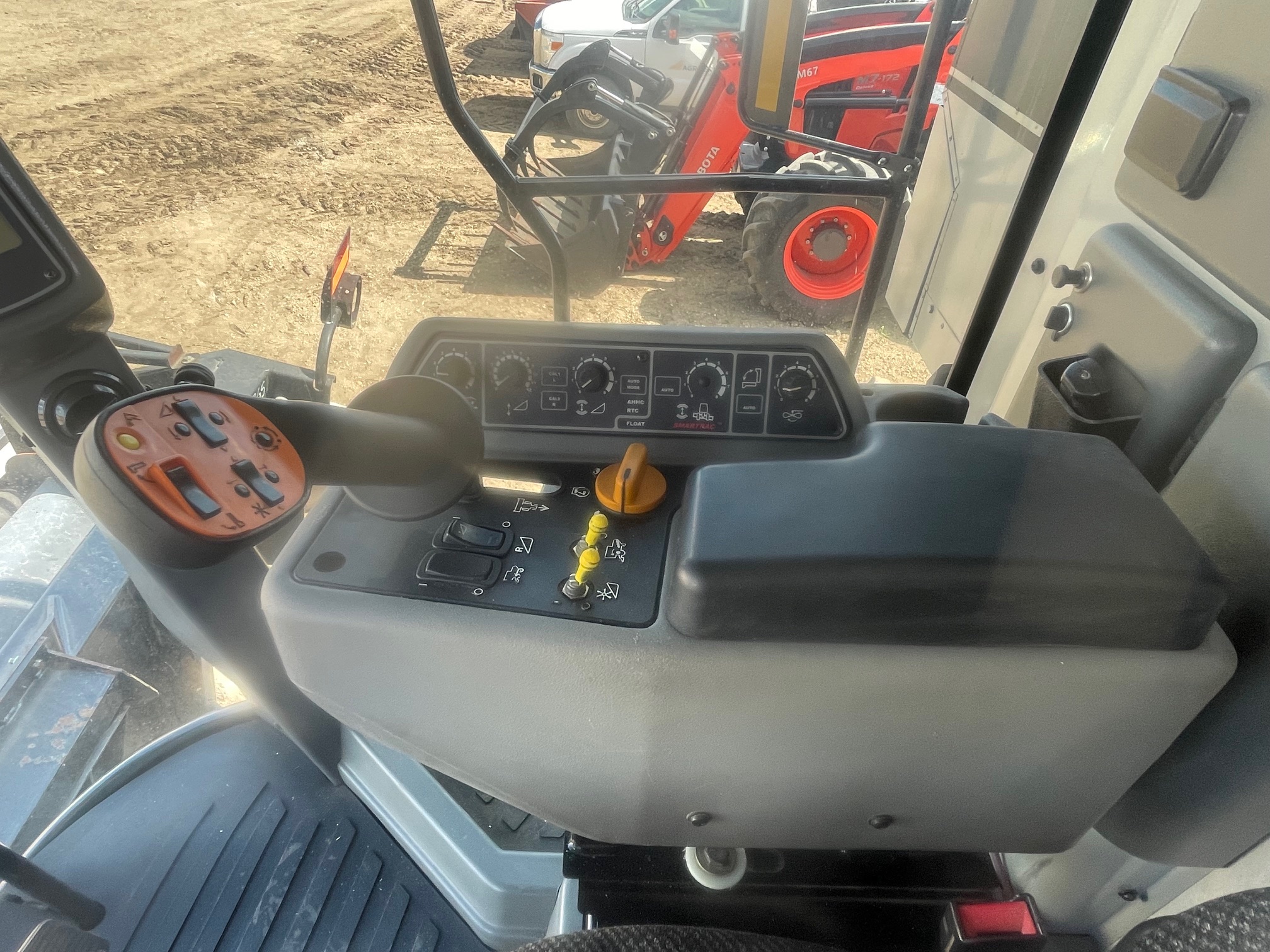 2009 Gleaner R66 Combine