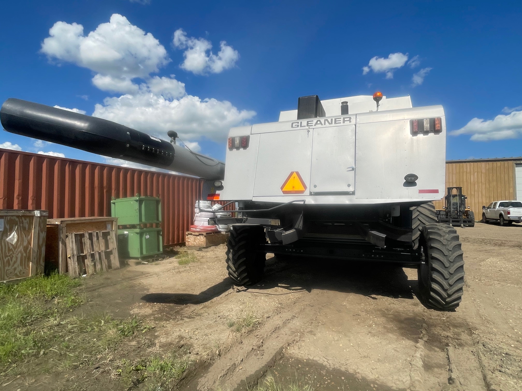 2009 Gleaner R66 Combine