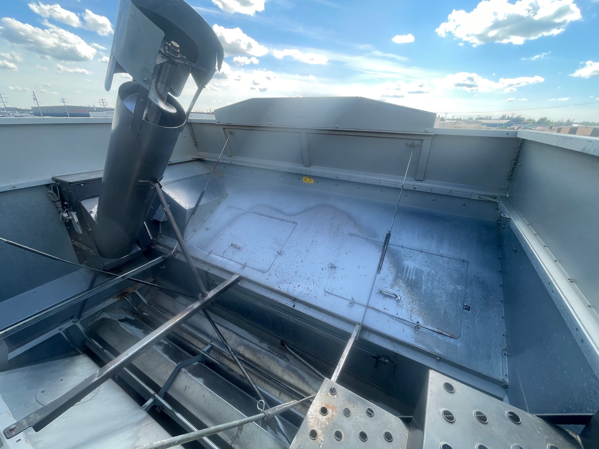 2009 Gleaner R66 Combine