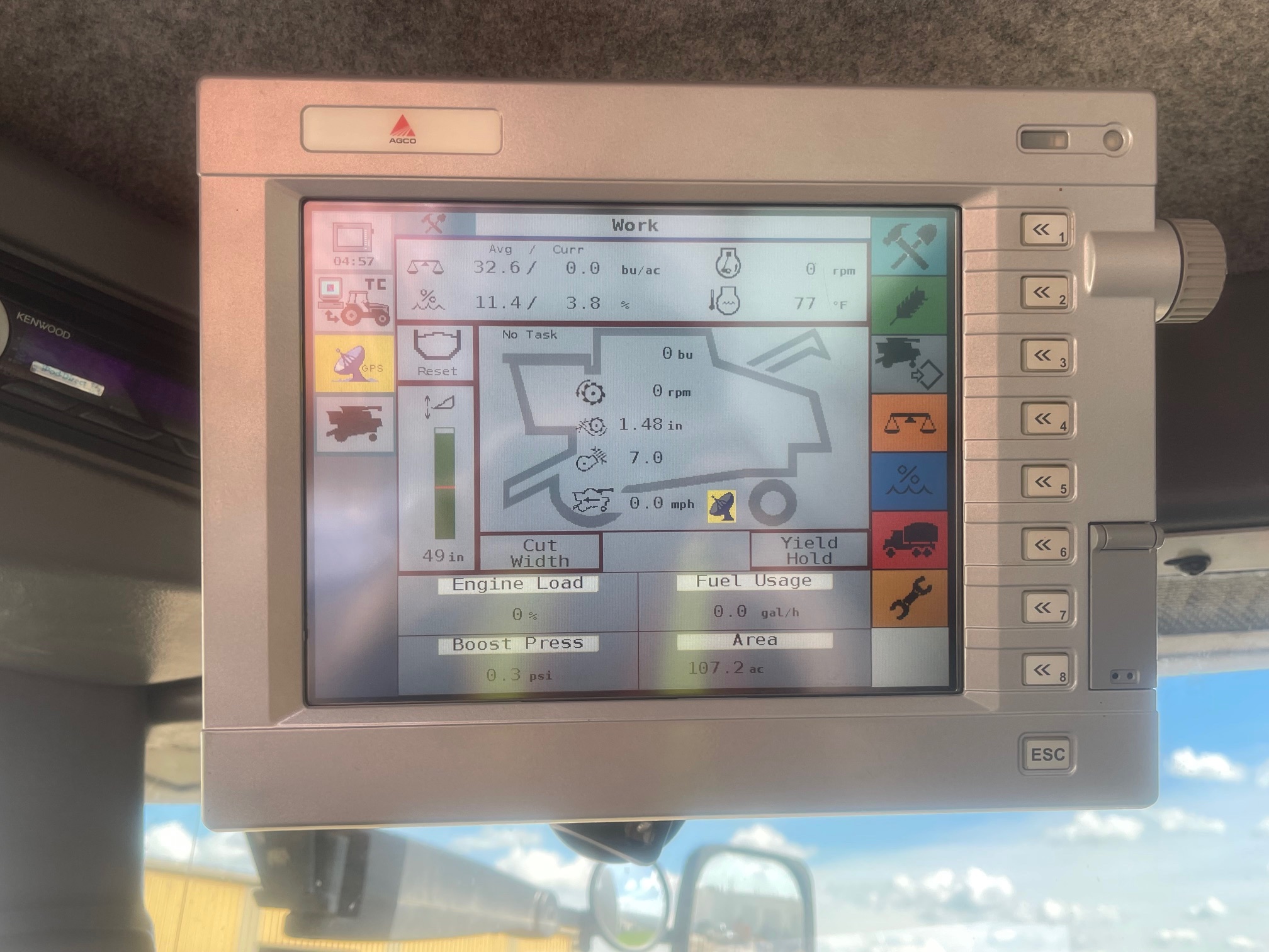 2009 Gleaner R66 Combine