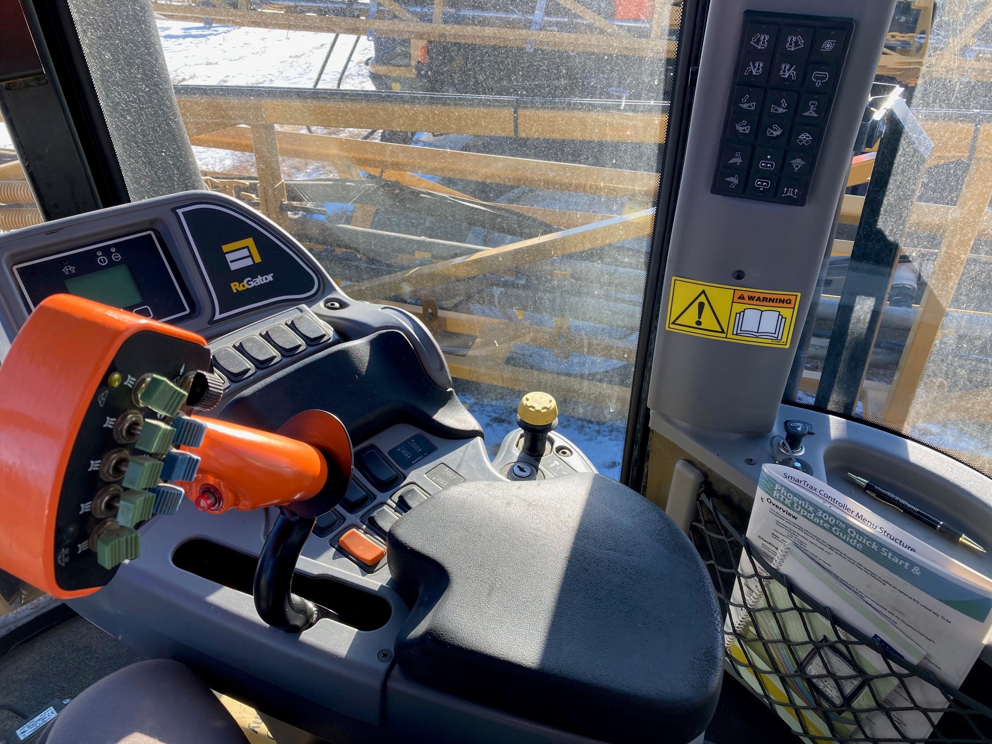 2011 RoGator 1194 Sprayer