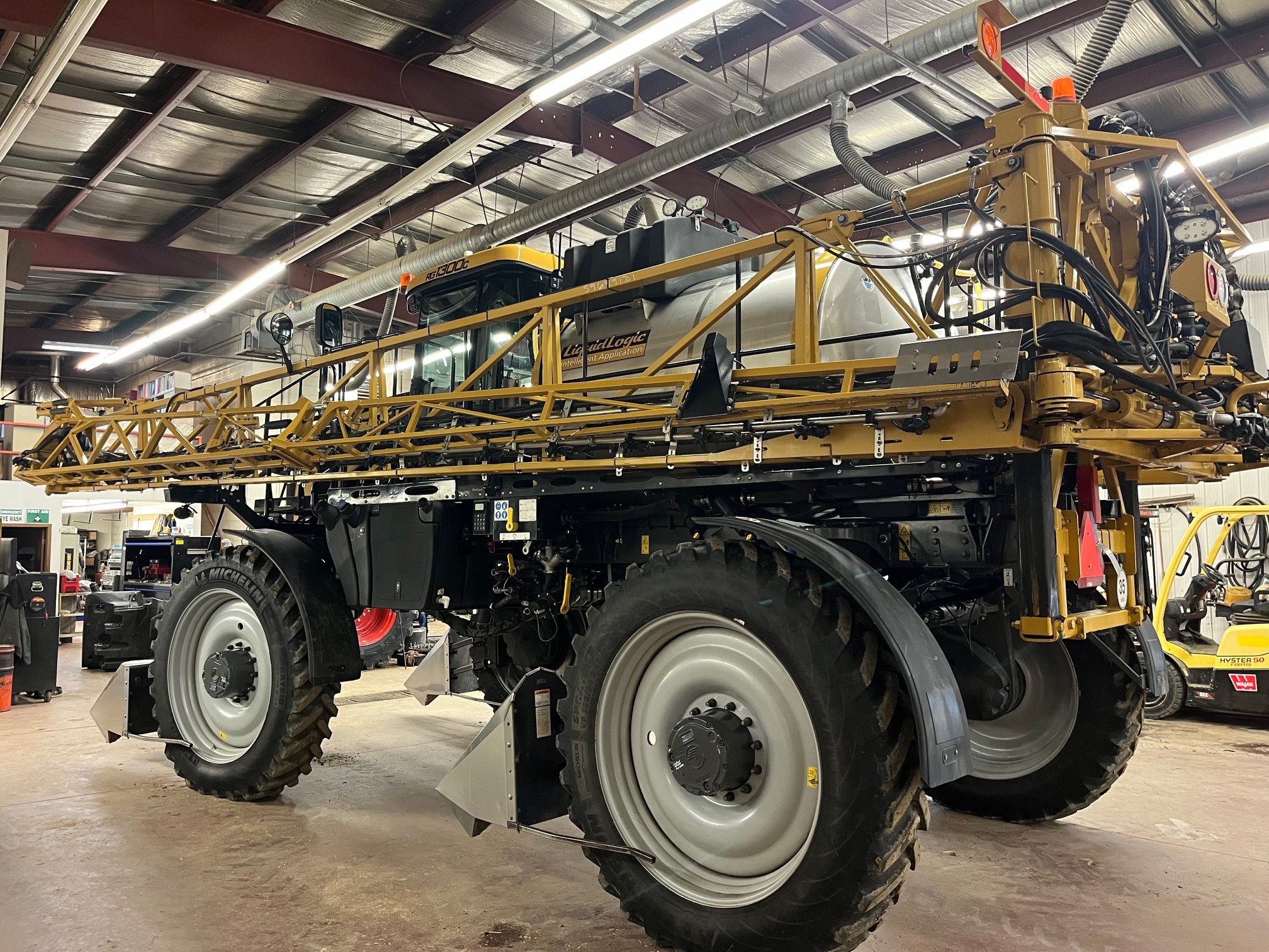 2019 RoGator 1300C Sprayer