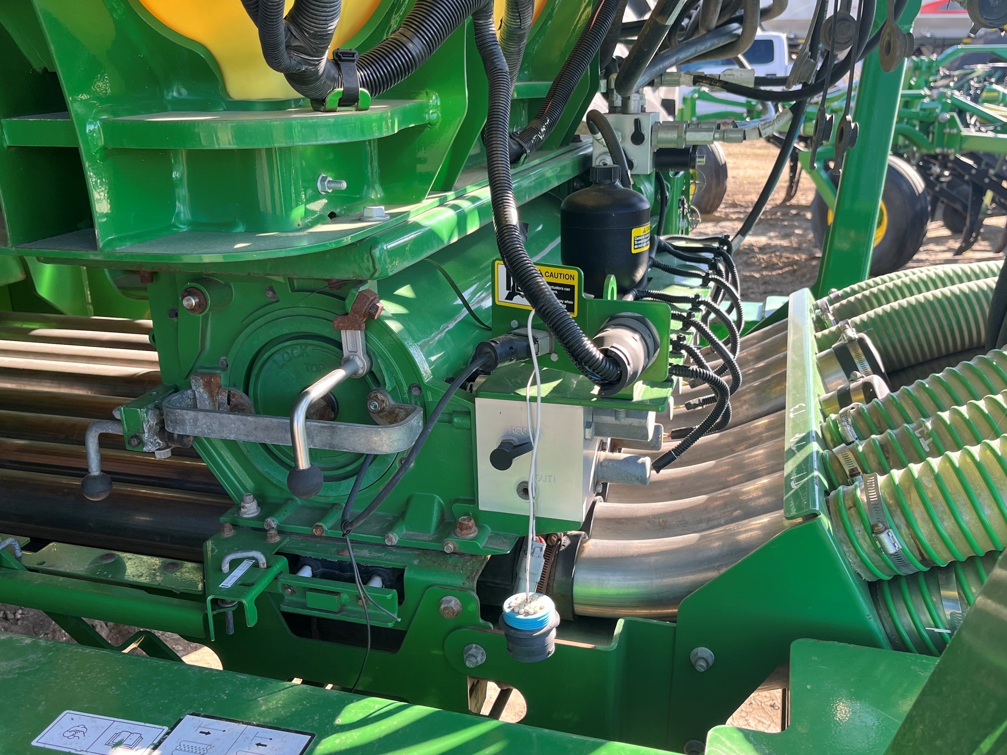 2020 John Deere C650T Air Tank/Cart