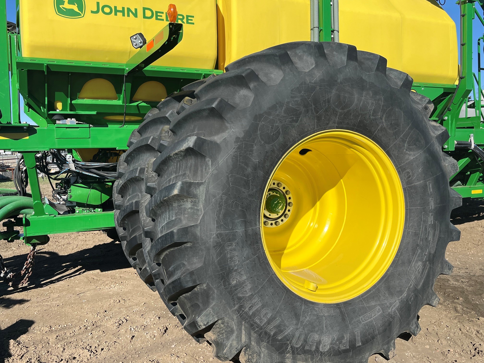 2020 John Deere C650T Air Tank/Cart