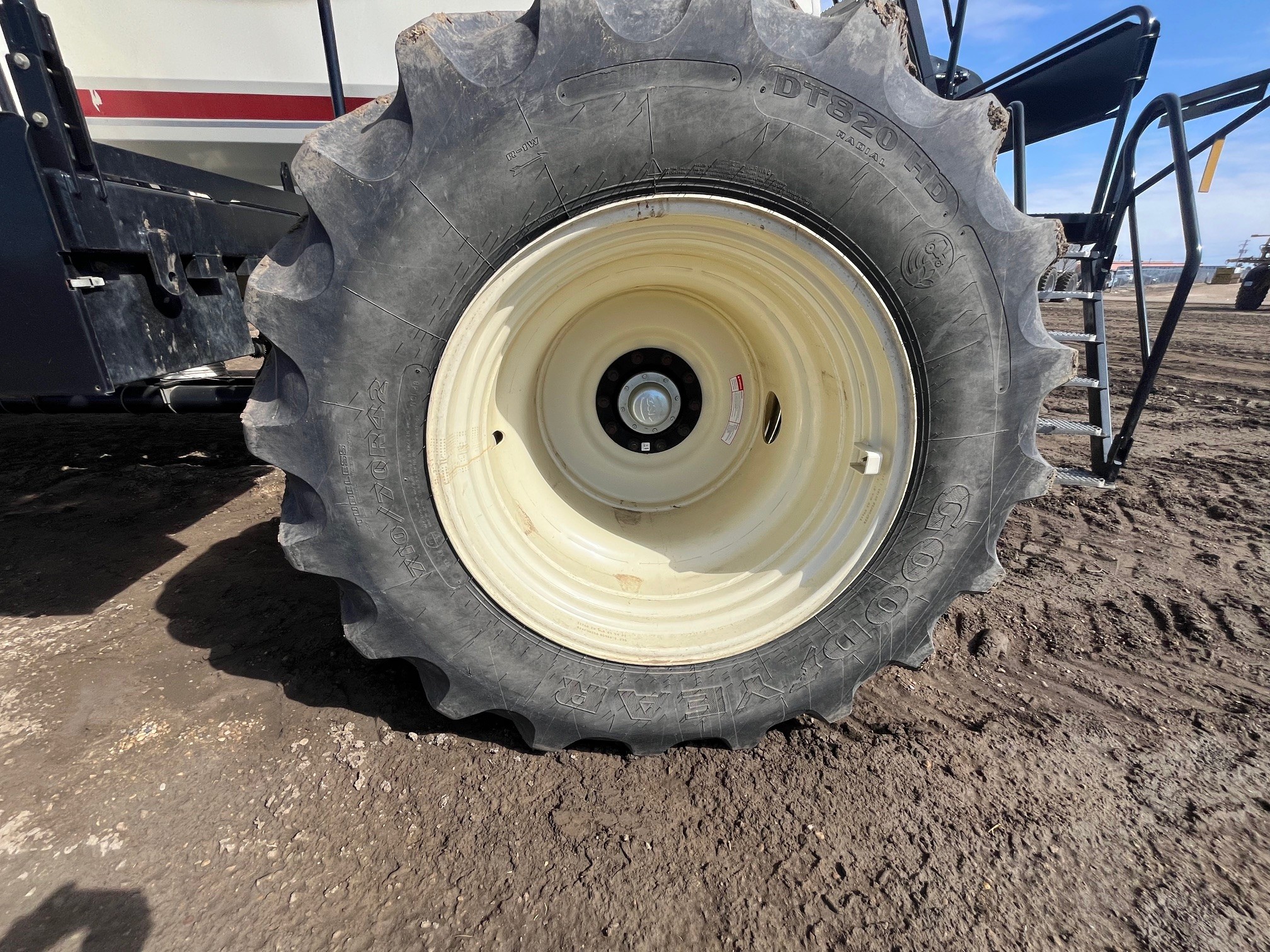 2014 Bourgault 7700 Air Tank/Cart
