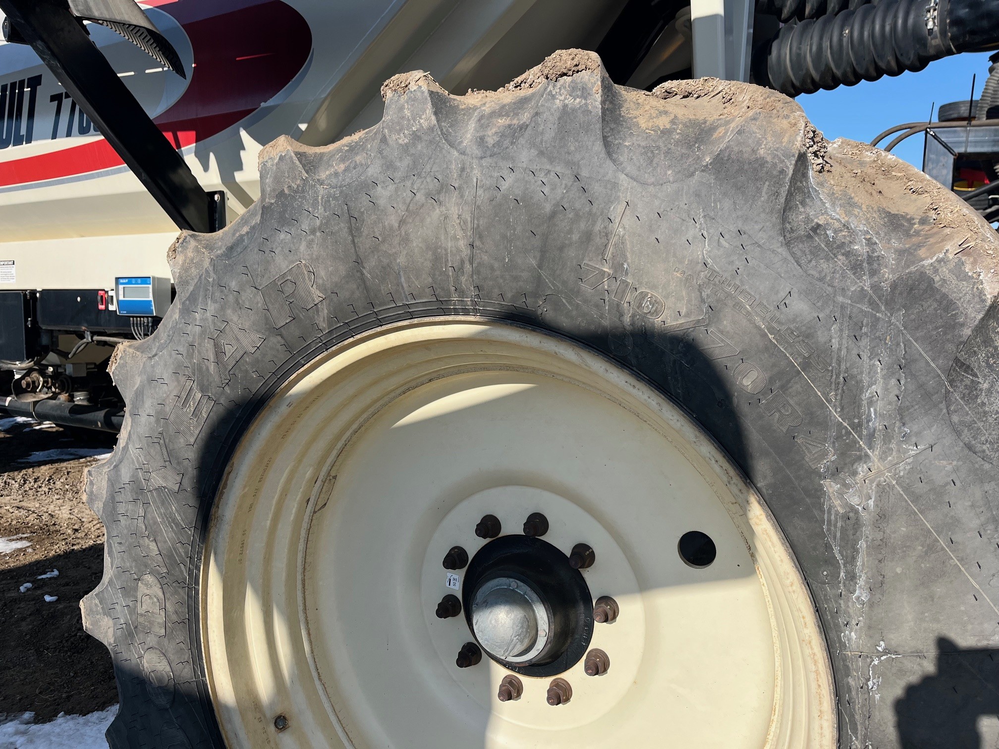 2014 Bourgault 7700 Air Tank/Cart
