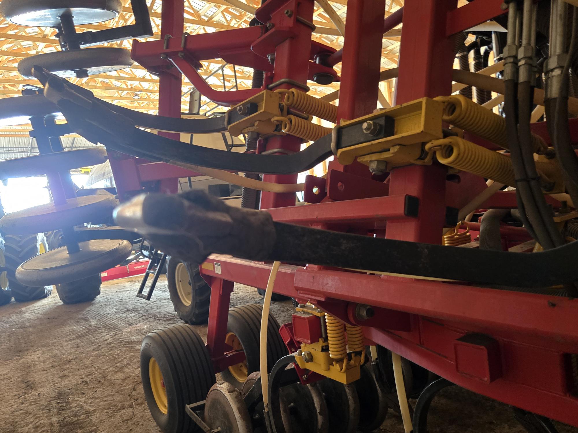 2011 Bourgault 5810 Air Drill