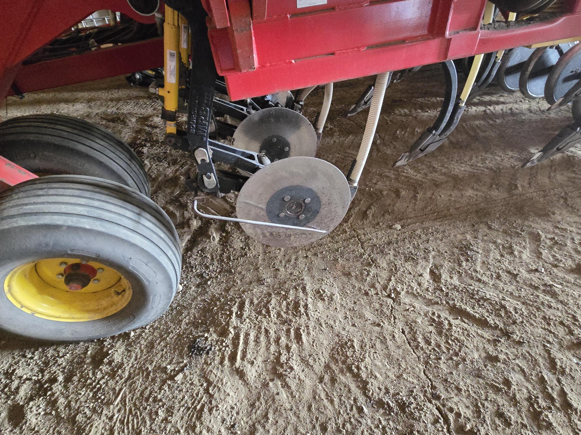 2011 Bourgault 5810 Air Drill