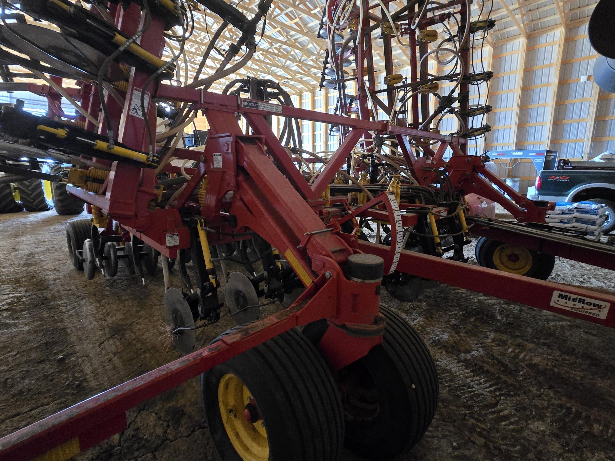 2011 Bourgault 5810 Air Drill