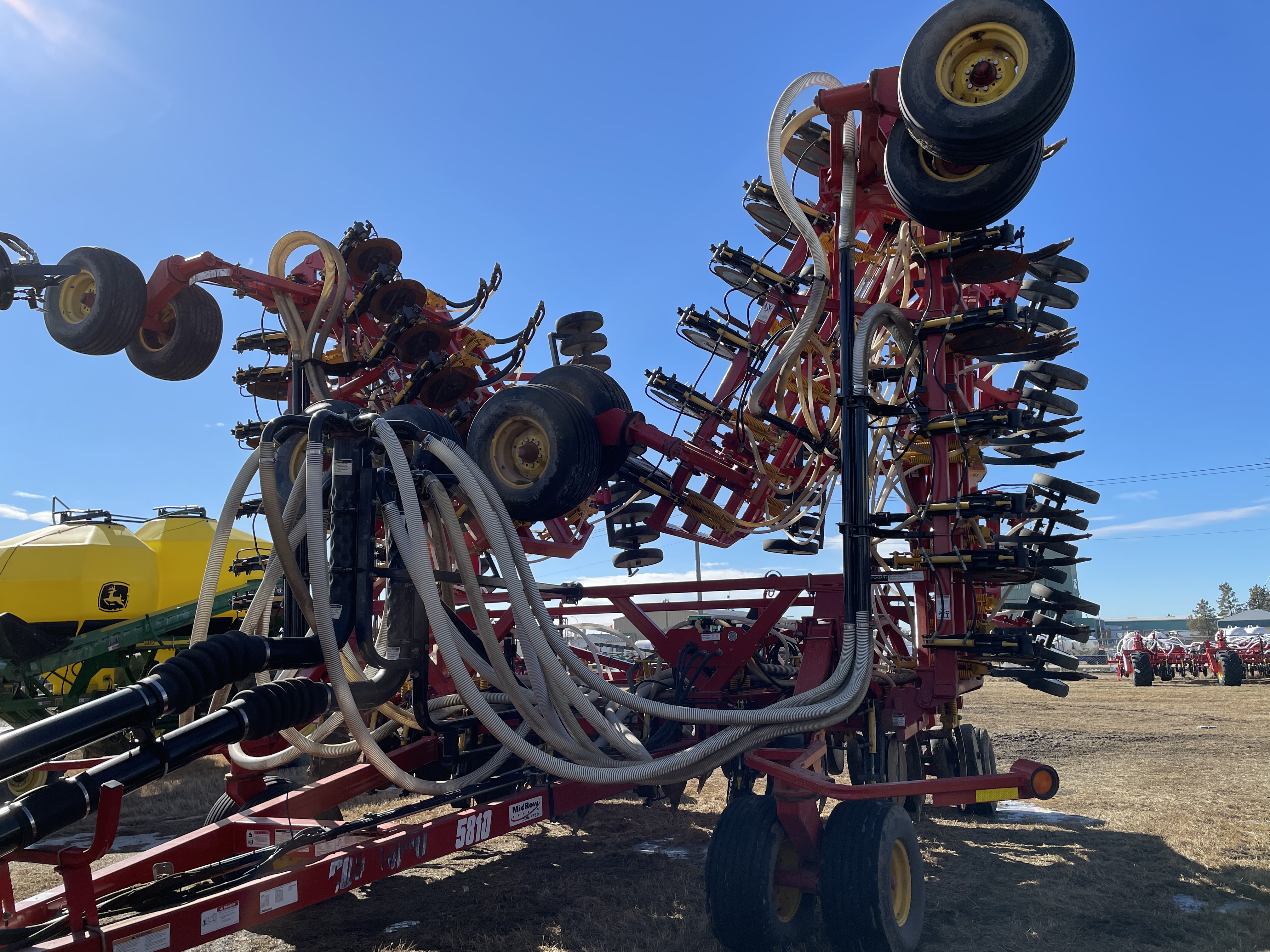 2010 Bourgault 5810-62 Air Drill