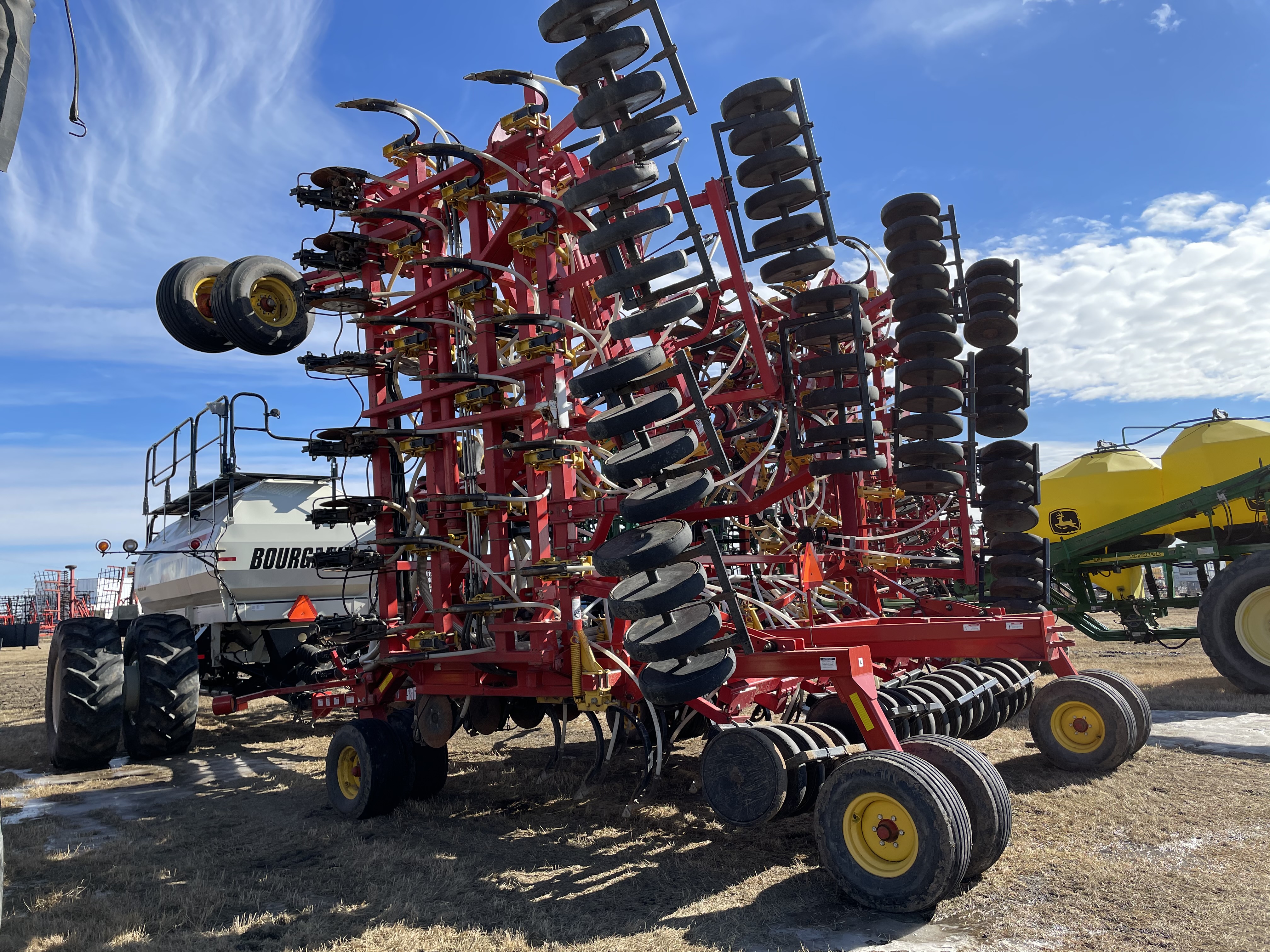 2010 Bourgault 5810-62 Air Drill