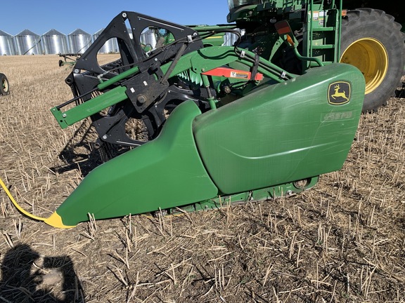 2016 John Deere 635FD Header Combine