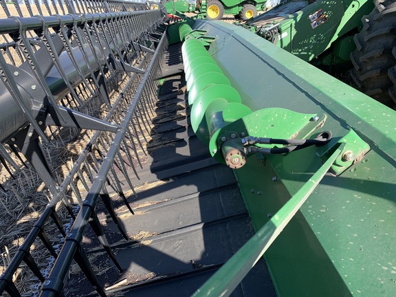 2016 John Deere 635FD Header Combine