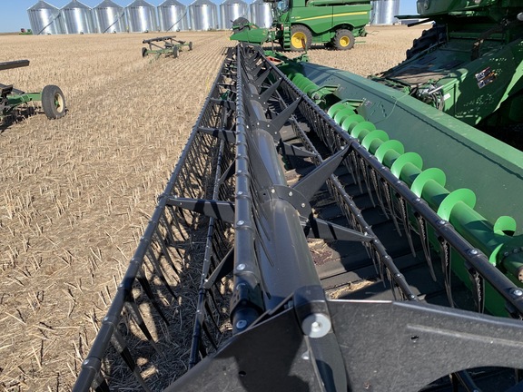 2016 John Deere 635FD Header Combine