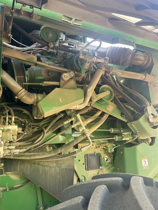 2017 John Deere S680 Combine