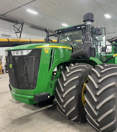 2016 John Deere 9520R Tractor 4WD