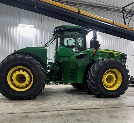 2016 John Deere 9520R Tractor 4WD