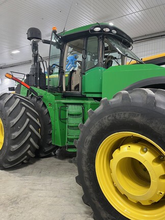 2016 John Deere 9520R Tractor 4WD