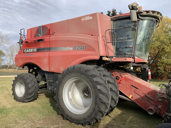 2016 Case IH 8240 Combine