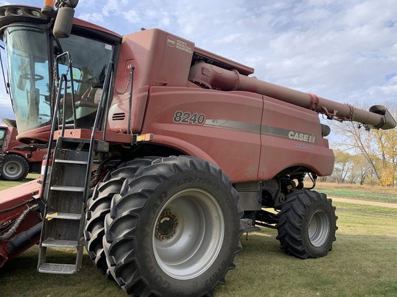 2016 Case IH 8240 Combine