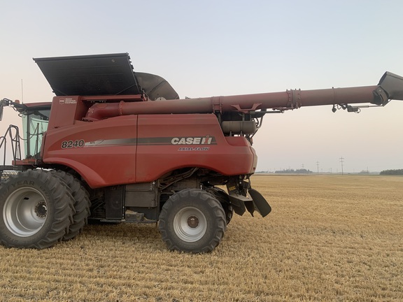 2016 Case IH 8240 Combine