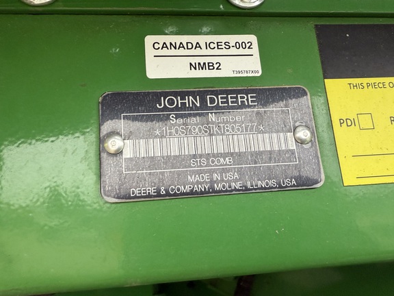 2019 John Deere S790 Combine