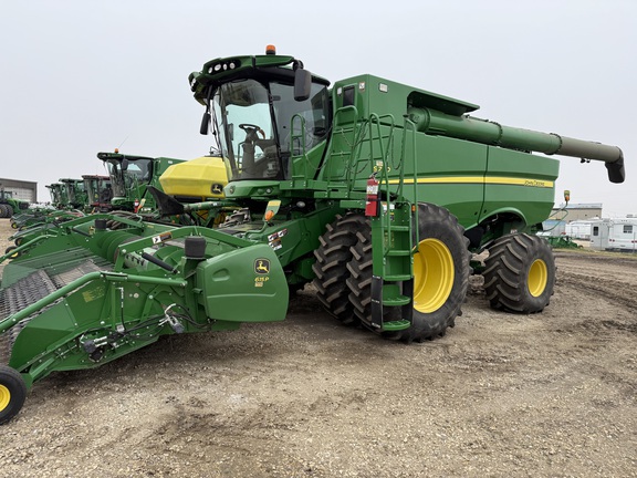 2019 John Deere S790 Combine