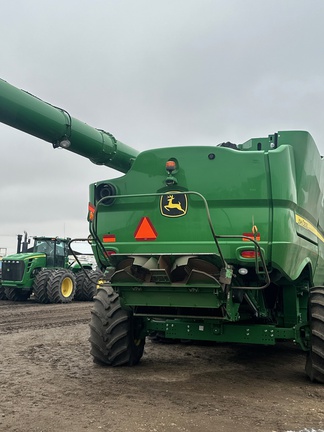 2018 John Deere S790 Combine