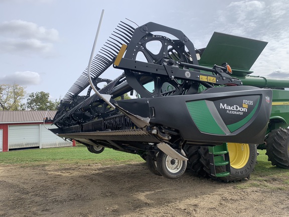 2019 MacDon FD135 Header Combine