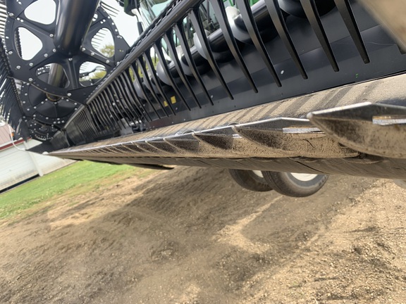 2019 MacDon FD135 Header Combine