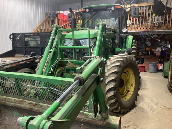 2015 John Deere 6125M Cab Tractor