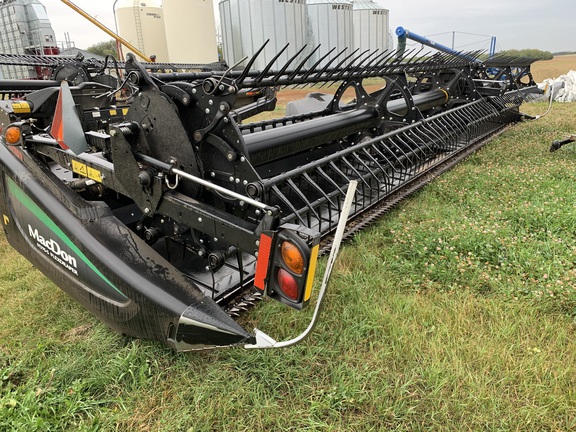 2018 MacDon FD75-35 Header Combine