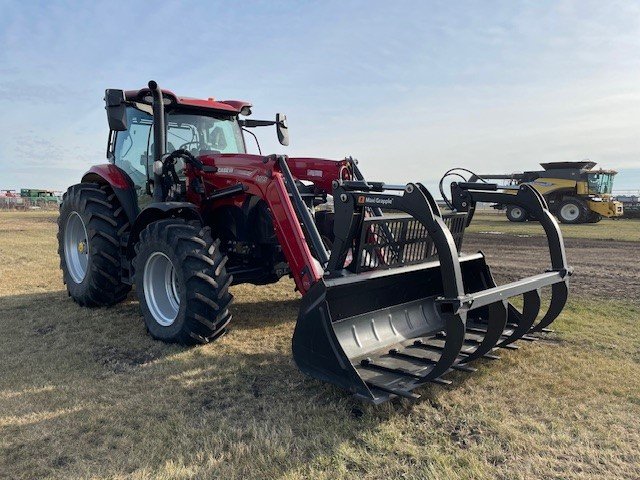 2022 Case MAX135 Tractor