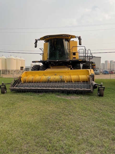 2022 New Holland CR10.90 Combine