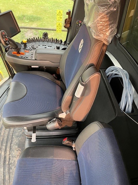 2022 New Holland CR10.90 Combine