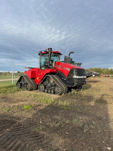 2023 Case 620Q Tractor Rubber Track